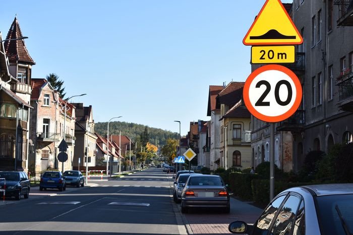 felerne-progi-zwalniajace-77521