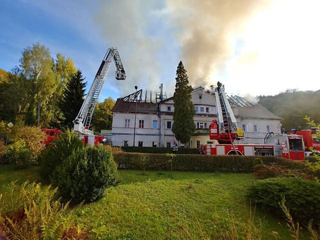 pozar-budynku-w-piechowicach-77547