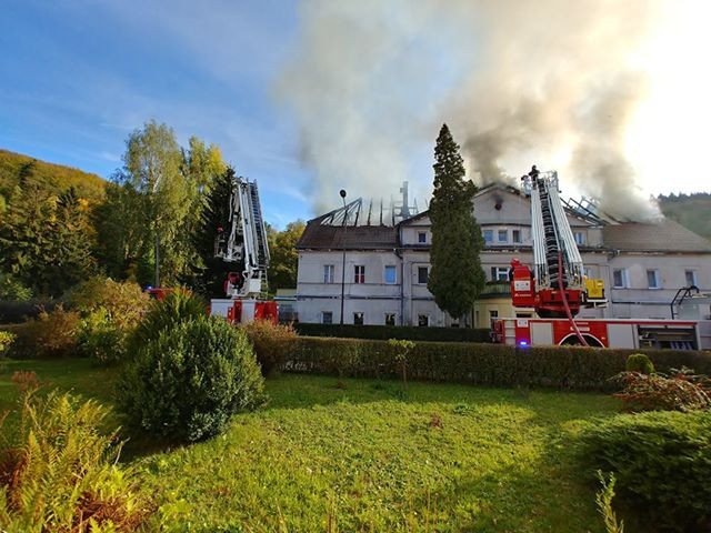 pozar-budynku-w-piechowicach-77547