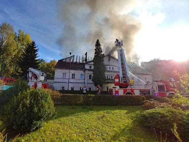 pozar-budynku-w-piechowicach-77547