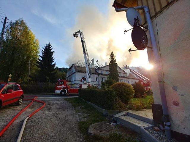 pozar-budynku-w-piechowicach-77547