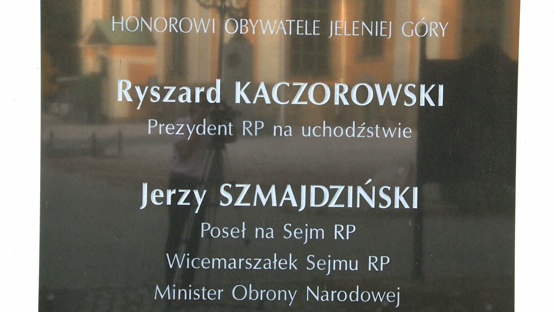 aleksander-kwasniewski-uczci-pamiec-tragedii-smolenskiej-77574