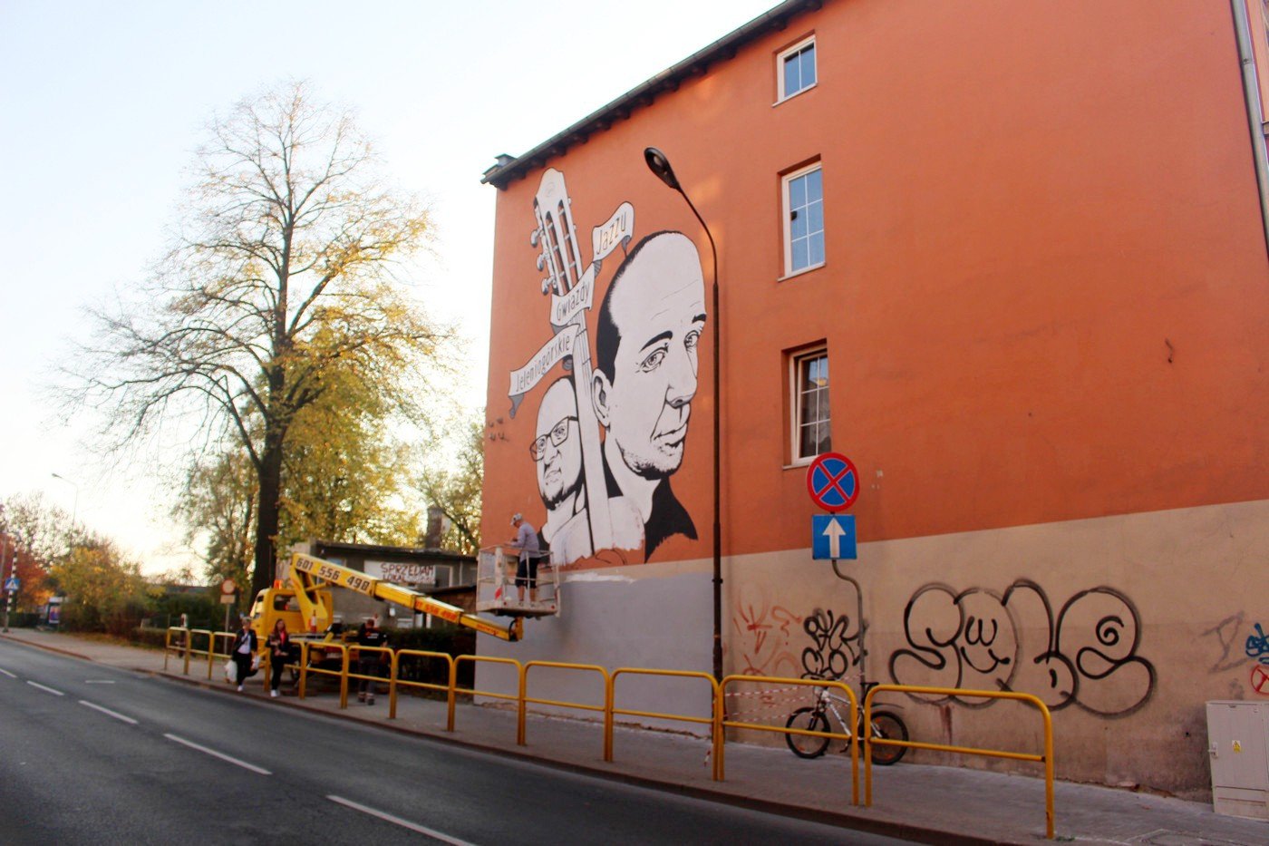 nowy-mural-w-przestrzeni-miejskiej-77700