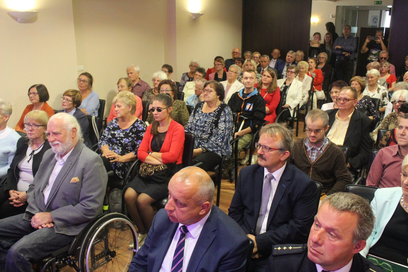swieto-biaej-laski-z-przyjaciomi-77829