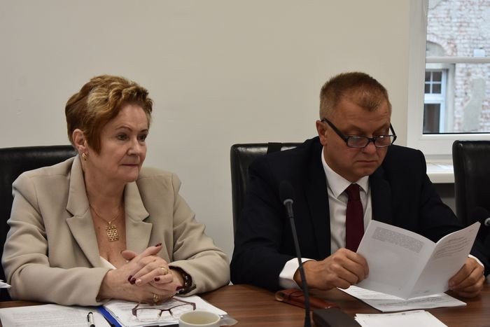 rada-powiatu-na-ostatniej-prostej-77877