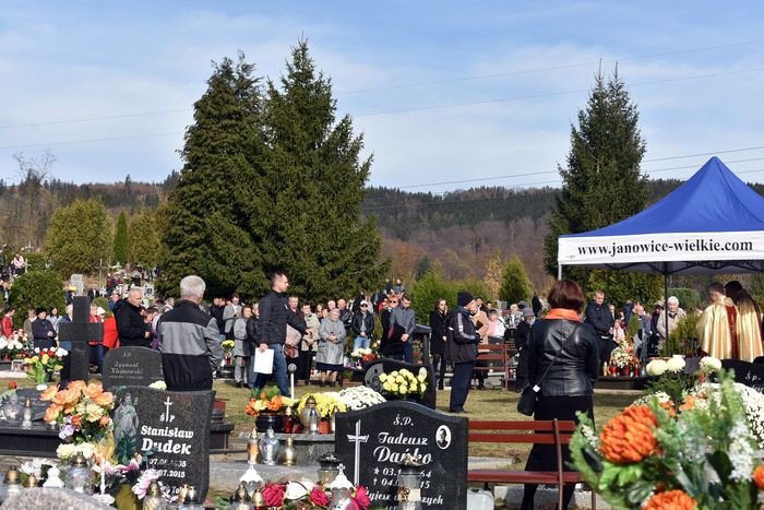 wszystkich-swietych-na-janowickich-cmentarzach-77976