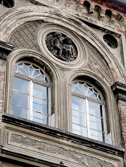 nowe-idzie-stare-straszy-780