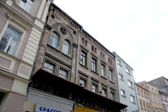 nowe-idzie-stare-straszy-780