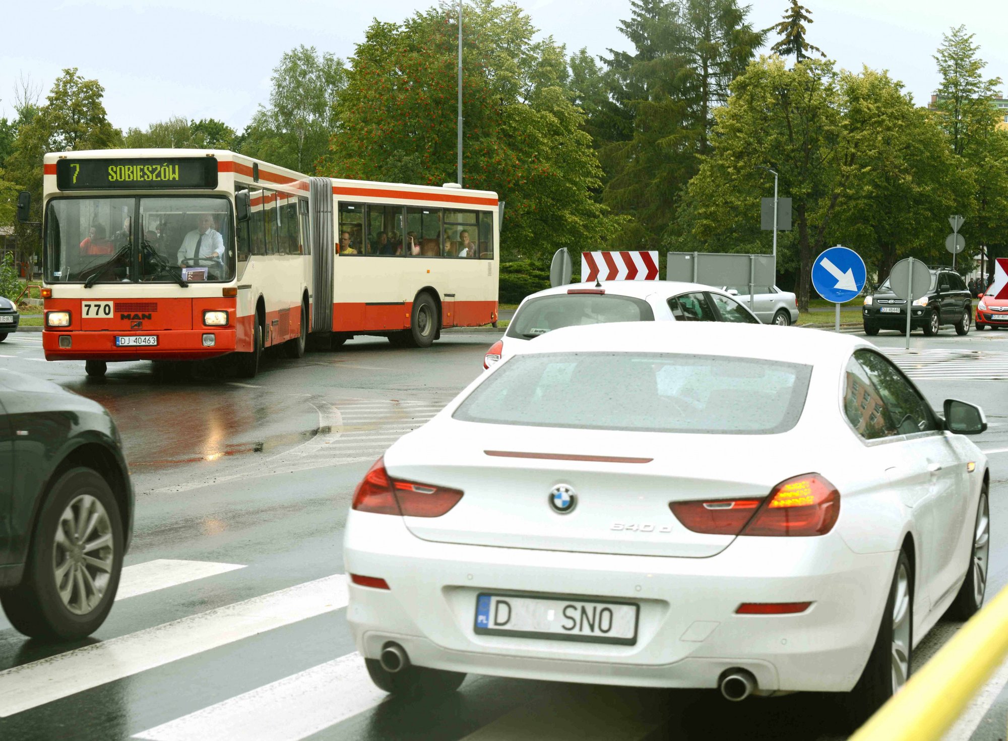 autobusy-mzk-pojada-w-poniedziaek-jak-w-dni-robocze-78094