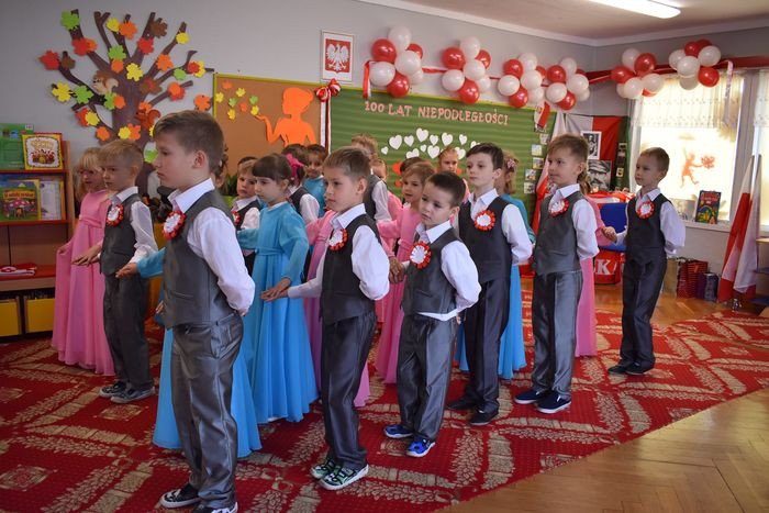 przedszkolaki-swietoway-z-pukownikiem-78100