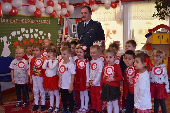 przedszkolaki-swietoway-z-pukownikiem-78100