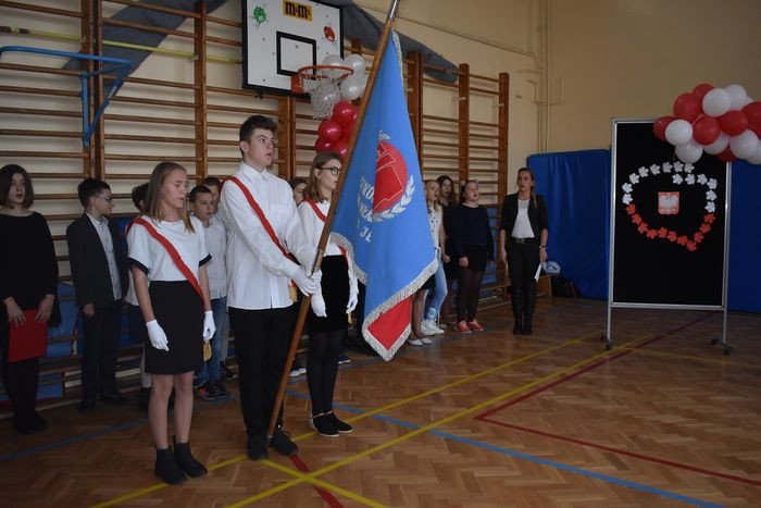 patriotycznie-i-uroczyscie-w-sp-8-78102