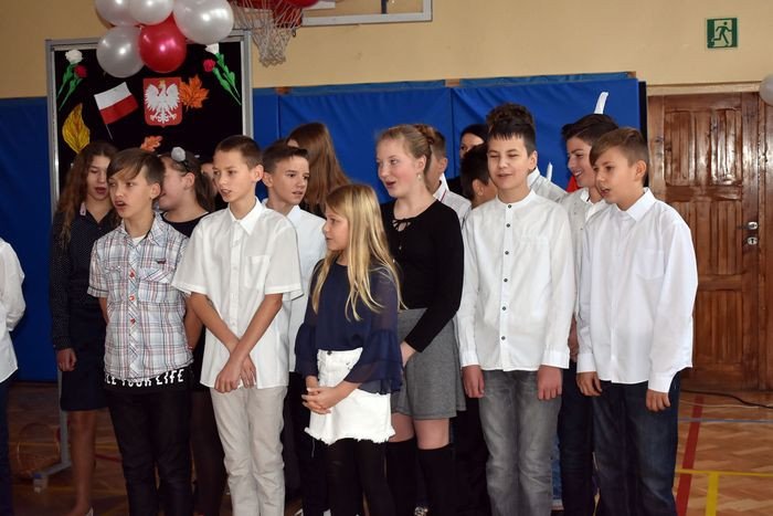 patriotycznie-i-uroczyscie-w-sp-8-78102