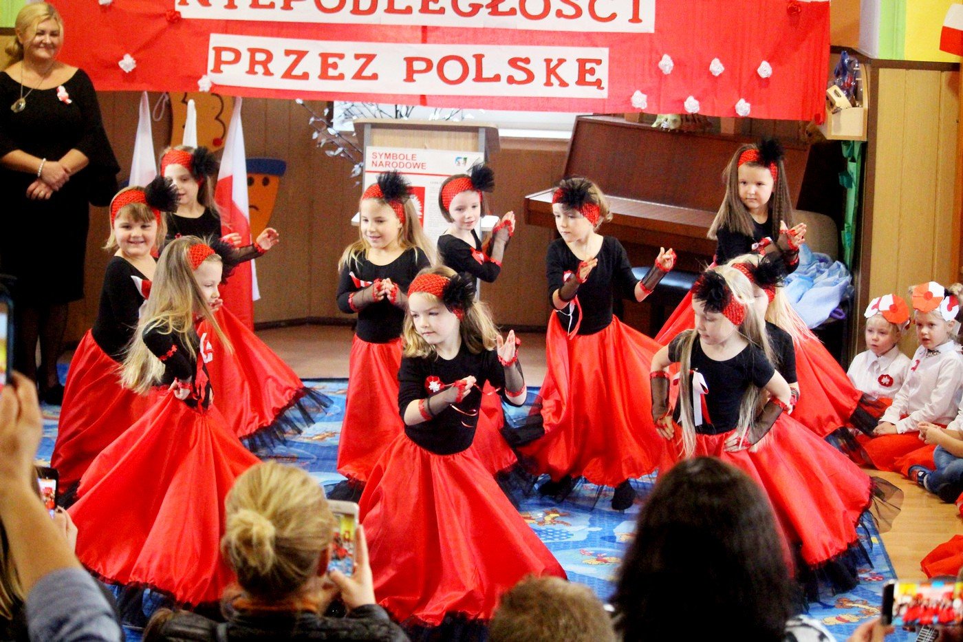patriotycznie-z-kapsua-czasu-w-przedszkolu-78107