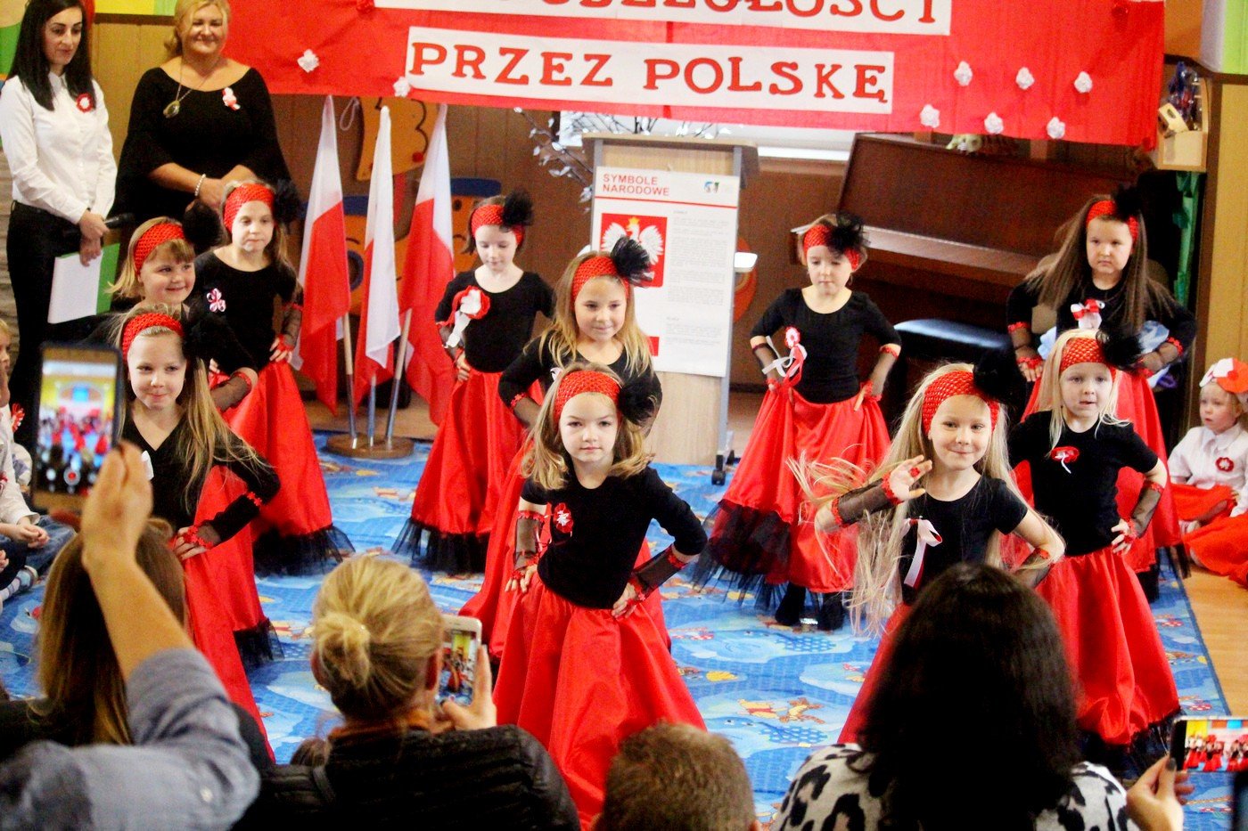 patriotycznie-z-kapsua-czasu-w-przedszkolu-78107