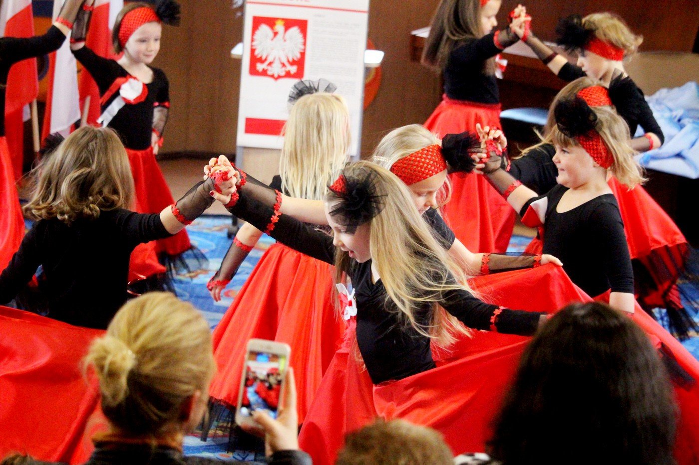 patriotycznie-z-kapsua-czasu-w-przedszkolu-78107