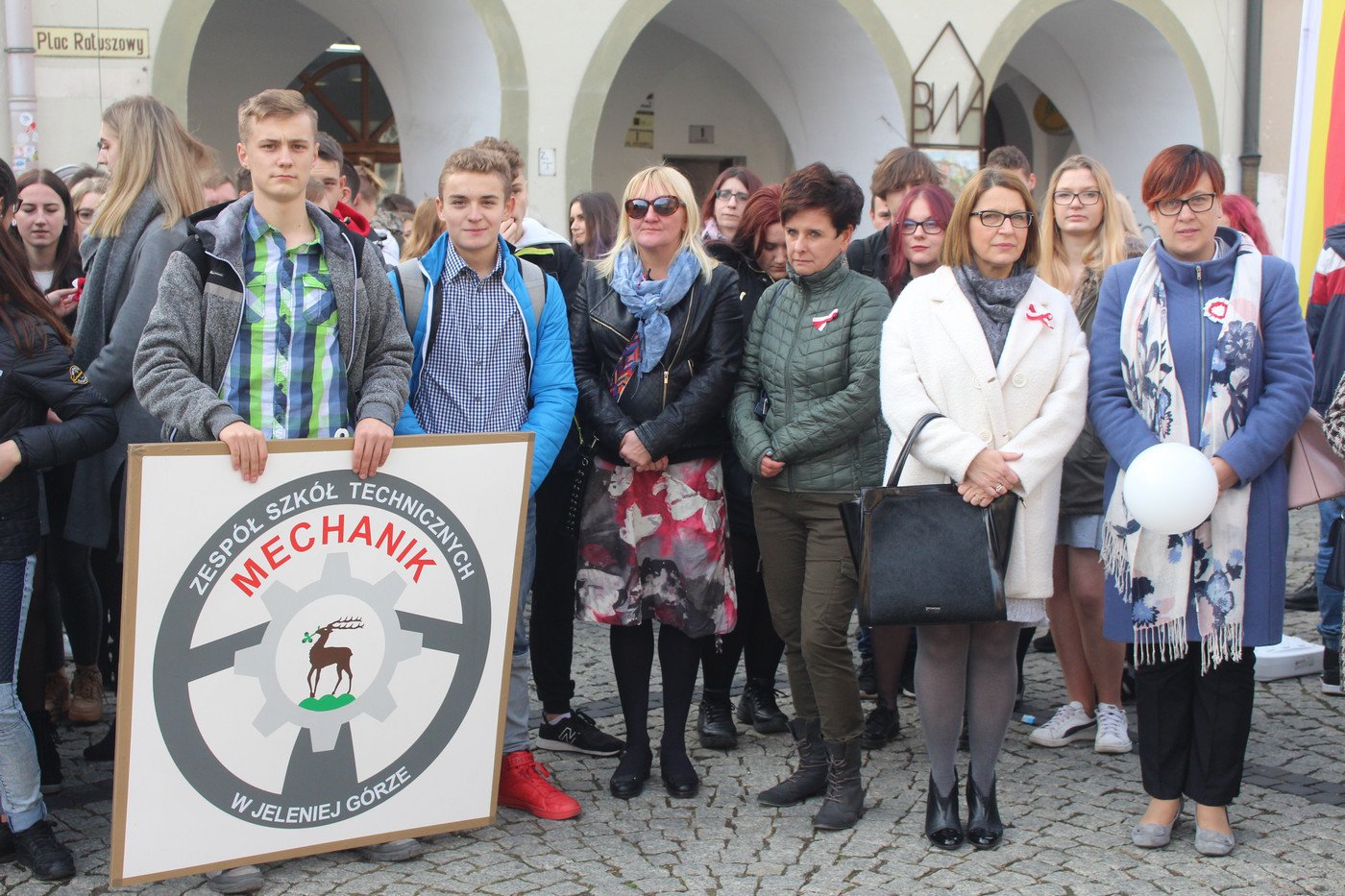 ancuch-niepodlegosci-78108