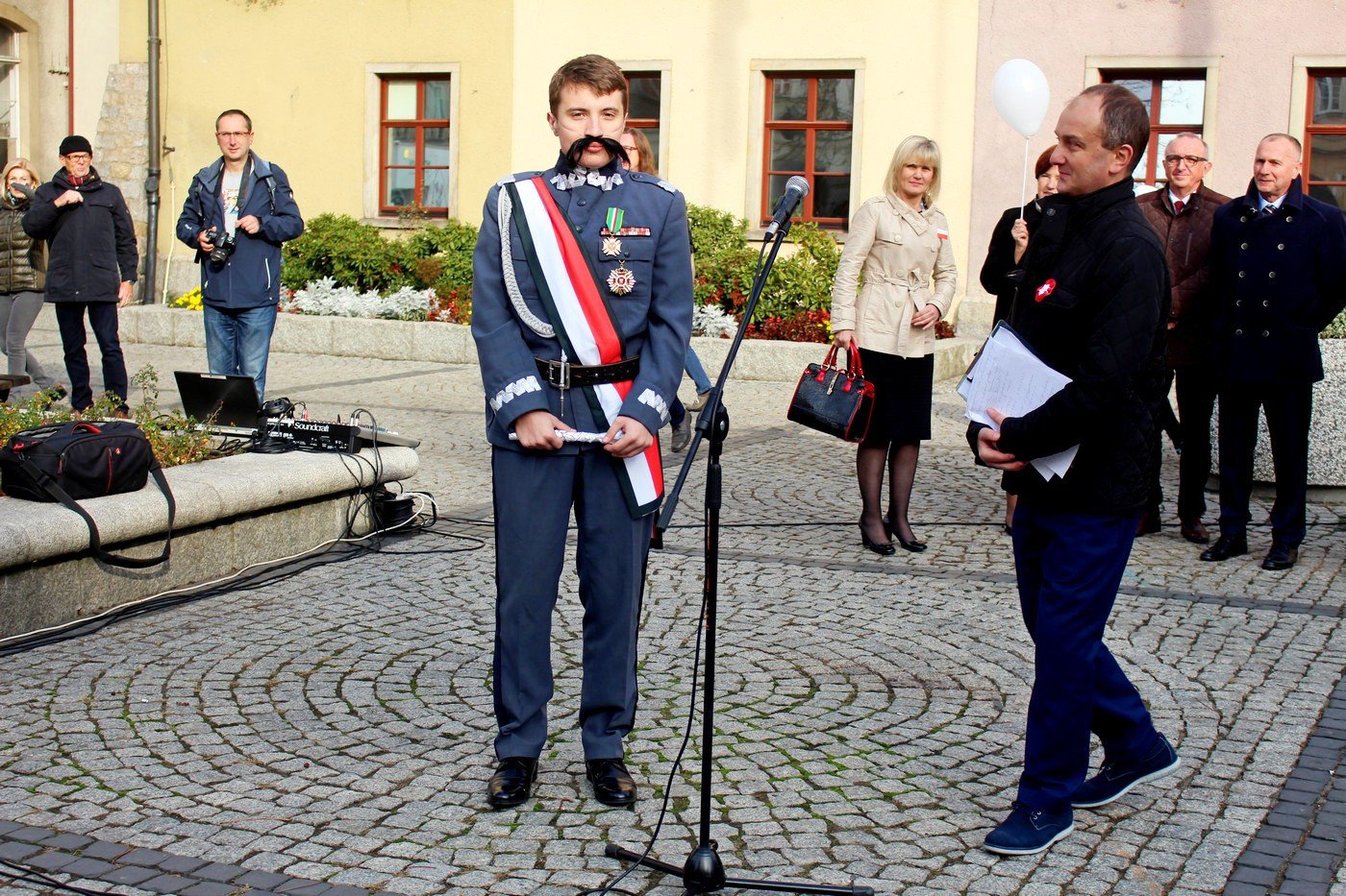ancuch-niepodlegosci-78108