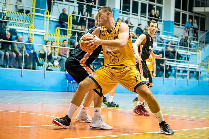gimbasket-pokonany-78125