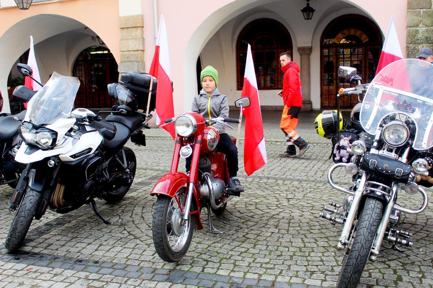 motocyklisci-dla-niepodlegej-78130
