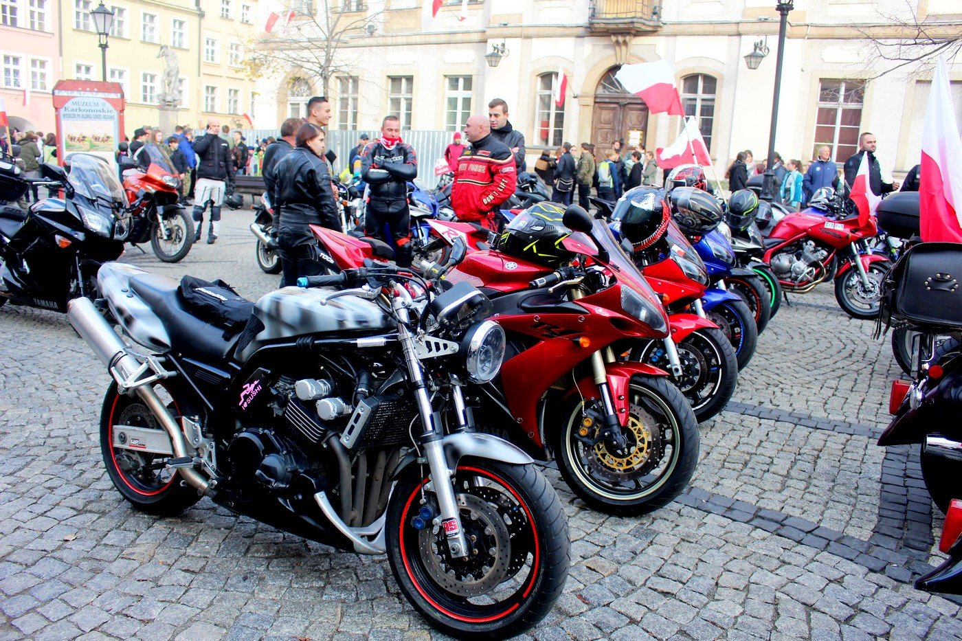 motocyklisci-dla-niepodlegej-78130