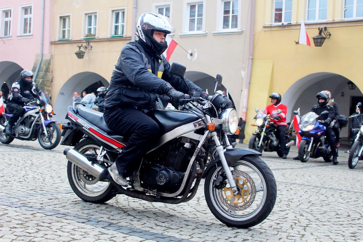 motocyklisci-dla-niepodlegej-78130