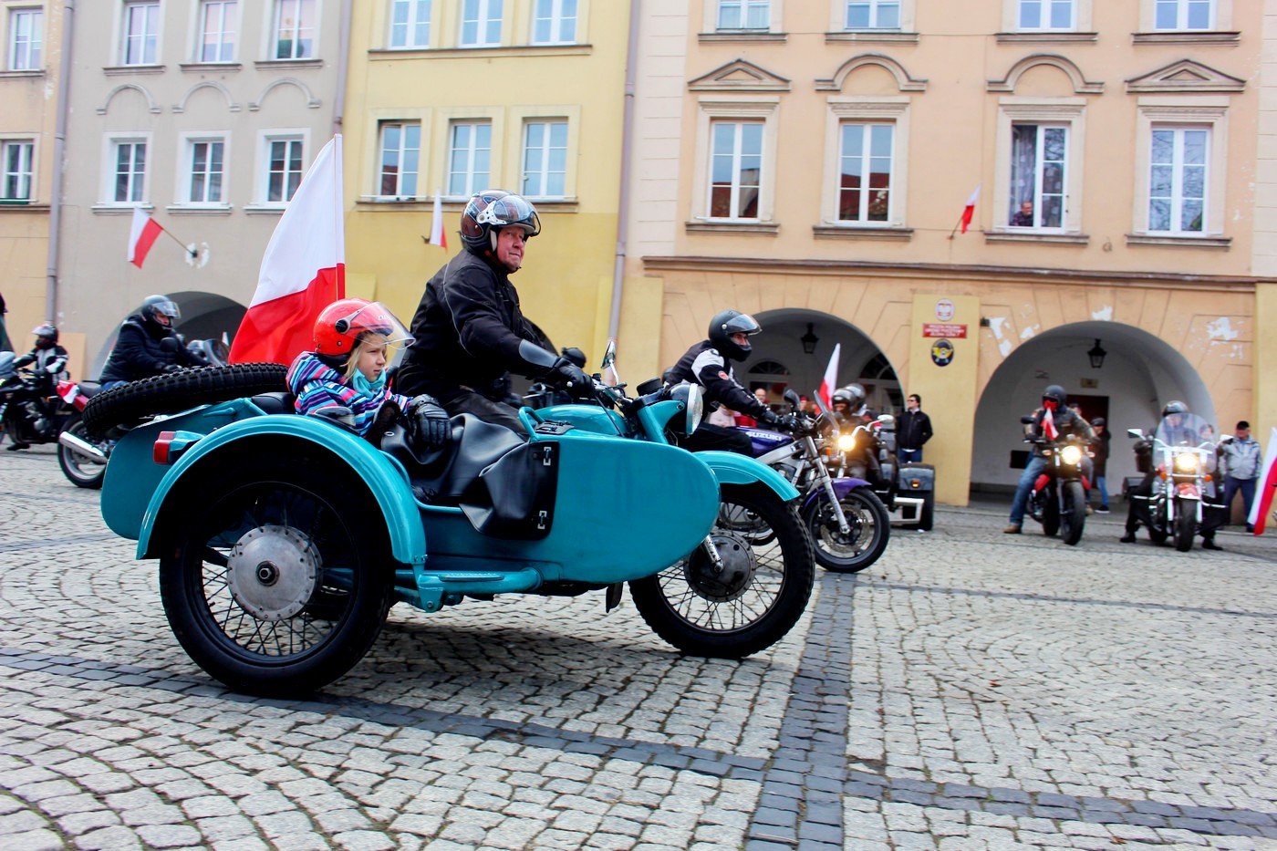 motocyklisci-dla-niepodlegej-78130
