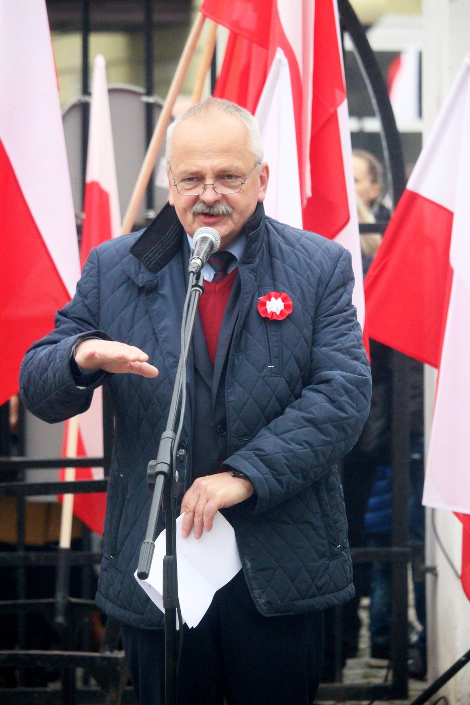 obchody-ponad-podziaami-78142