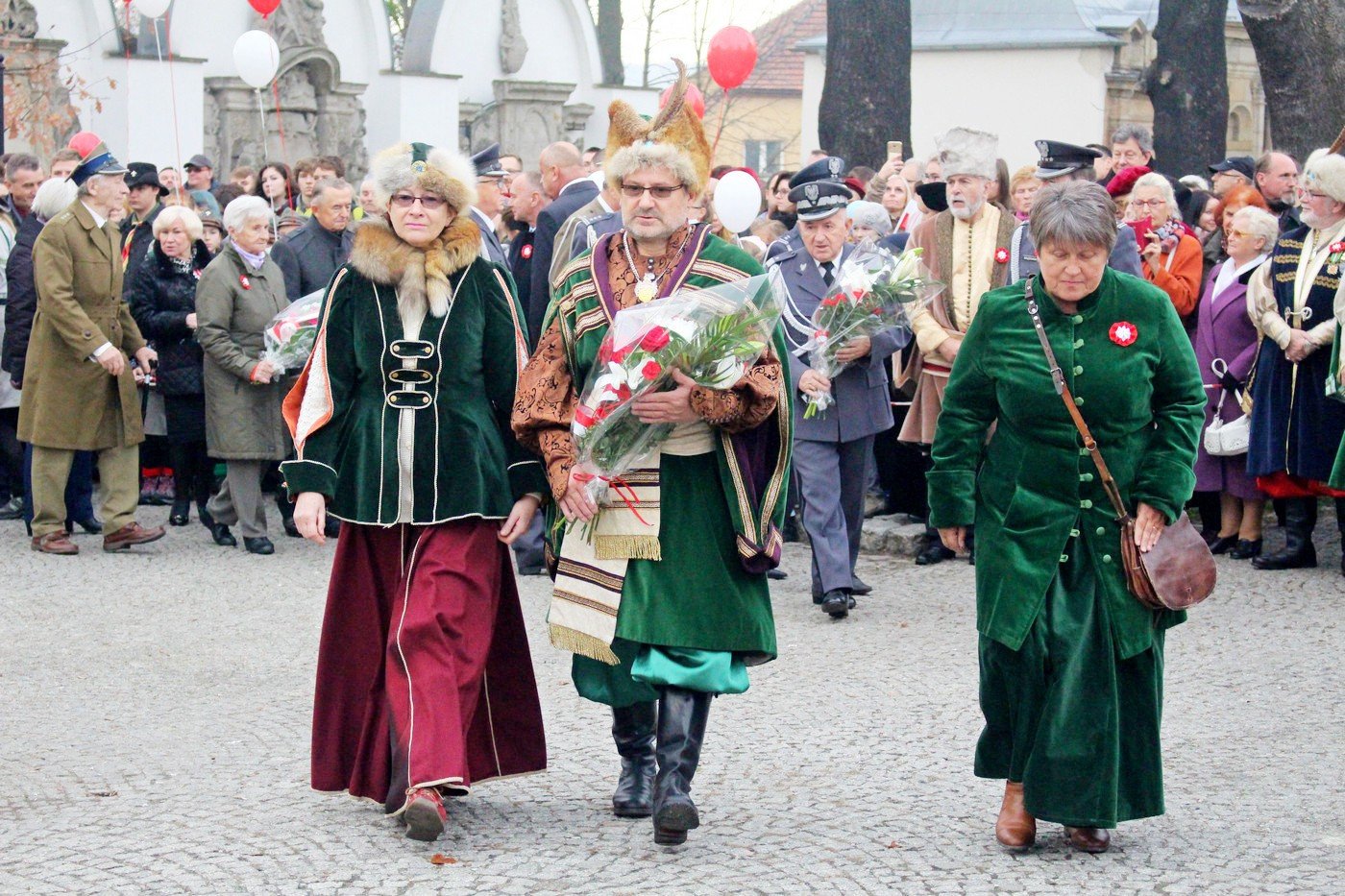 obchody-ponad-podziaami-78142