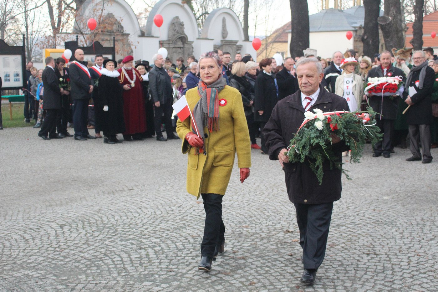 obchody-ponad-podziaami-78142