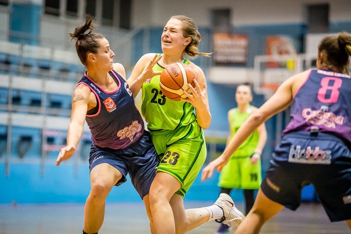 bez-szans-w-starciu-z-liderkami-78233