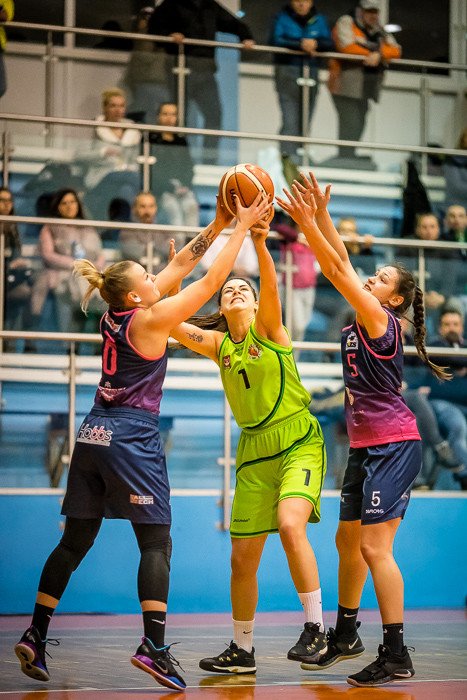 bez-szans-w-starciu-z-liderkami-78233