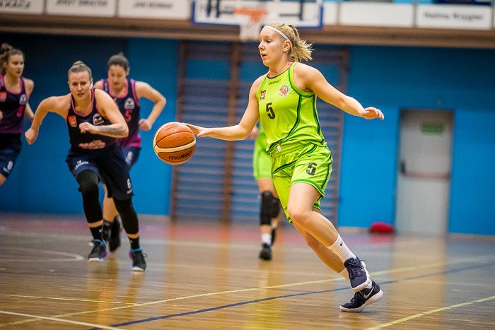 bez-szans-w-starciu-z-liderkami-78233