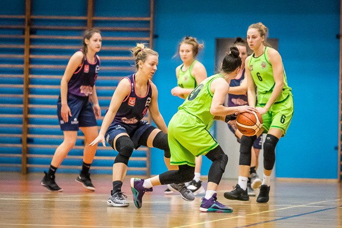 bez-szans-w-starciu-z-liderkami-78233