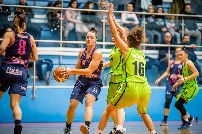 bez-szans-w-starciu-z-liderkami-78233