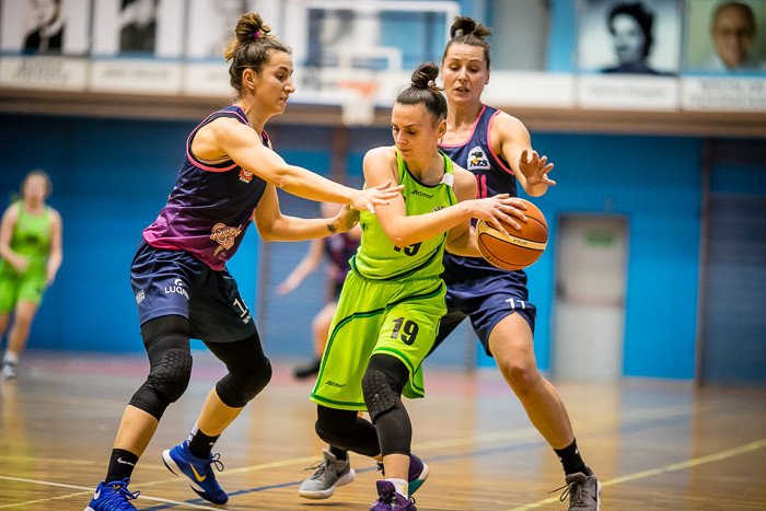 bez-szans-w-starciu-z-liderkami-78233