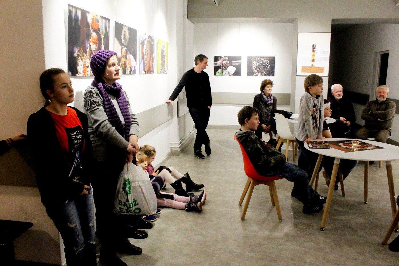ciekawie-w-galerii-pod-brazowym-jeleniem-78240