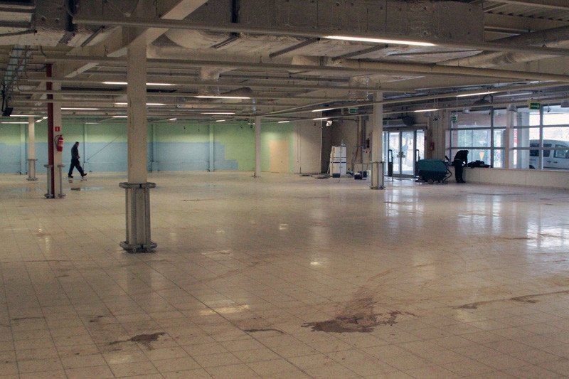 zamkneli-mae-tesco-w-cieplicach-co-dalej-78294