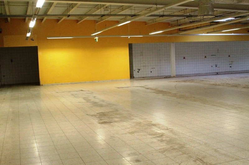 zamkneli-mae-tesco-w-cieplicach-co-dalej-78294