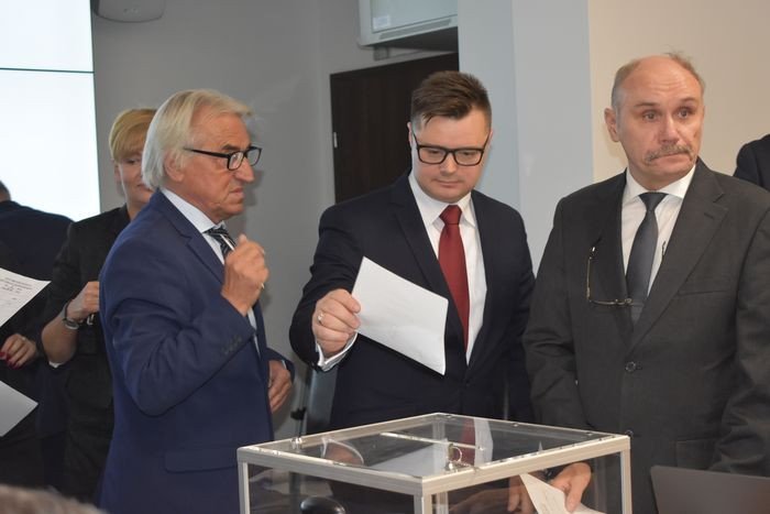 krzysztof-wisniewski-starosta-jeleniogorskim-78299