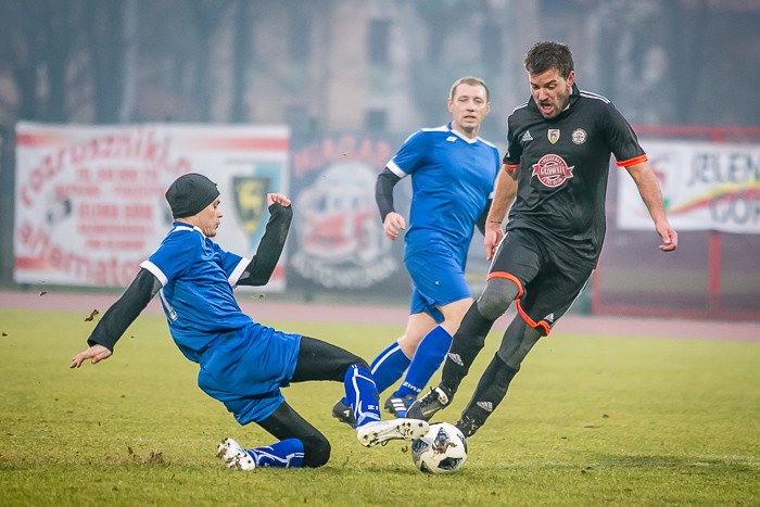 pub-gol-czerwona-latarnia-78334