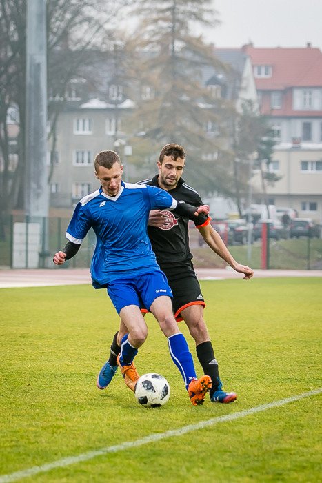pub-gol-czerwona-latarnia-78334