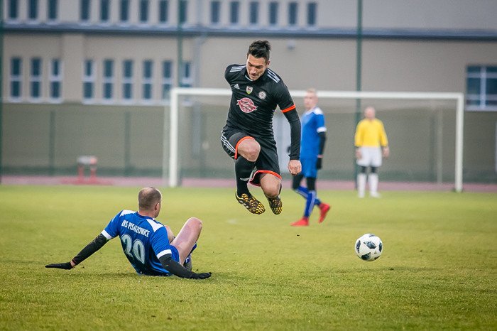 pub-gol-czerwona-latarnia-78334