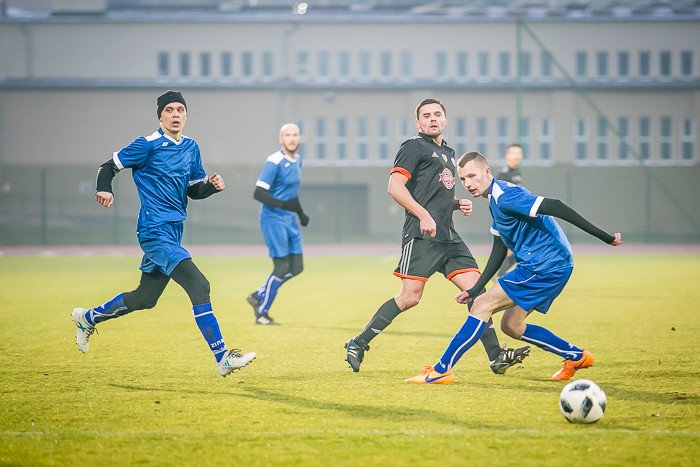 pub-gol-czerwona-latarnia-78334