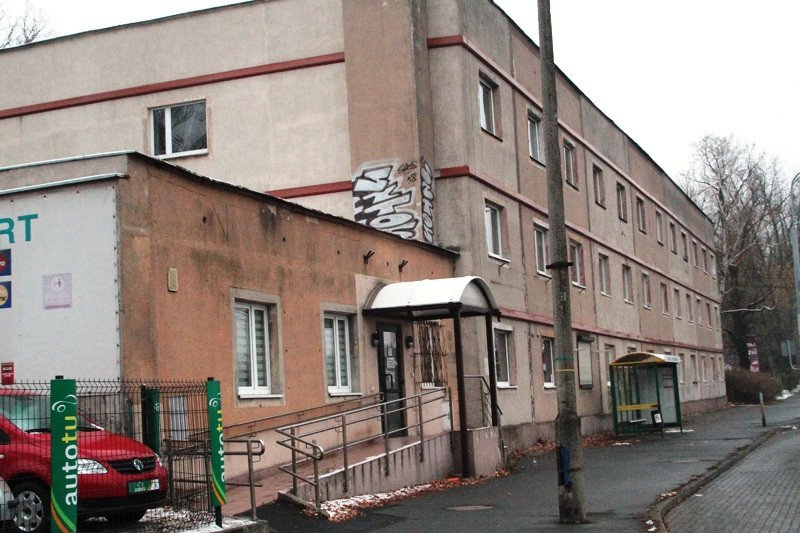 a-budynek-niszczeje-78377