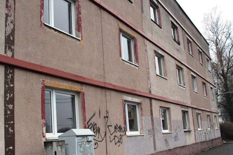 a-budynek-niszczeje-78377