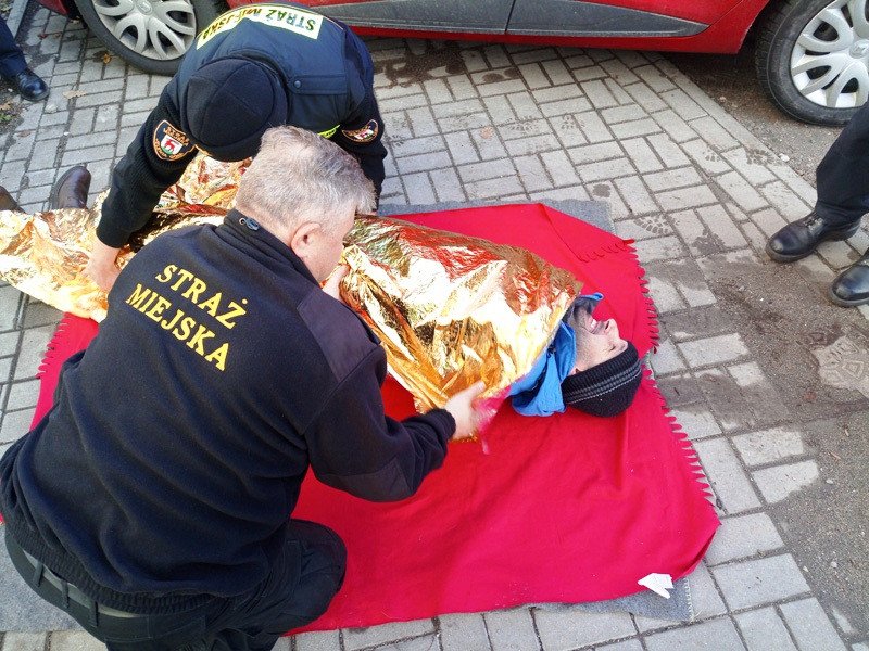 wiedza-jak-postepowac-przy-odmrozeniach-78552