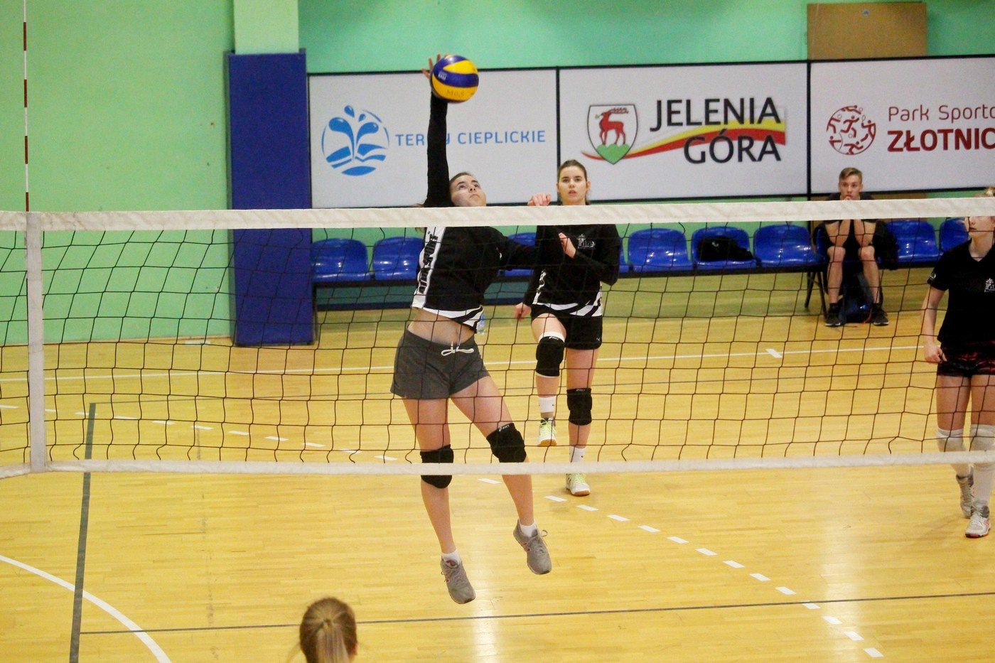 siatkarskie-zmagania-dziewczyn-78569