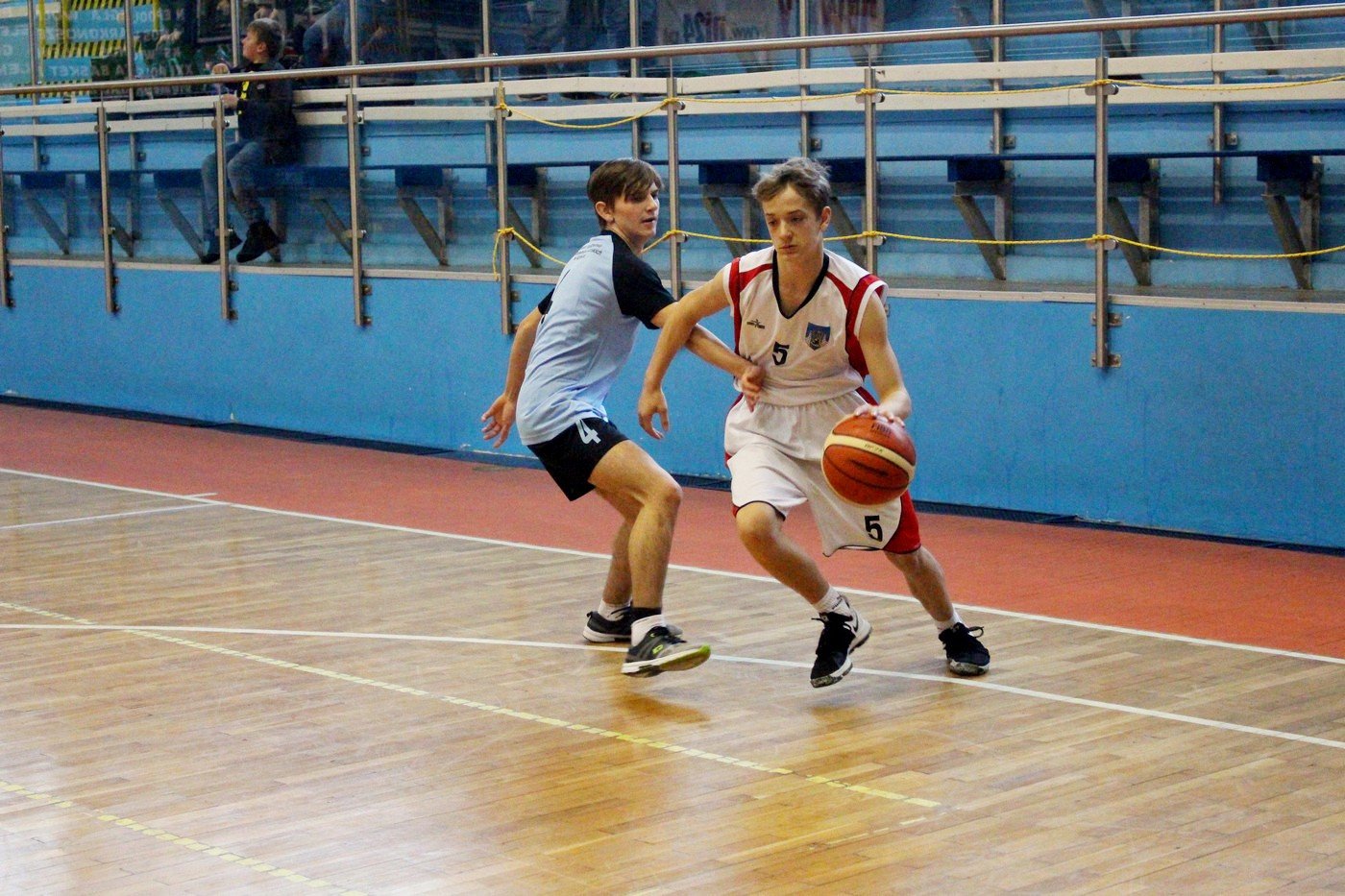 zacieta-walka-modych-koszykarzy-78584