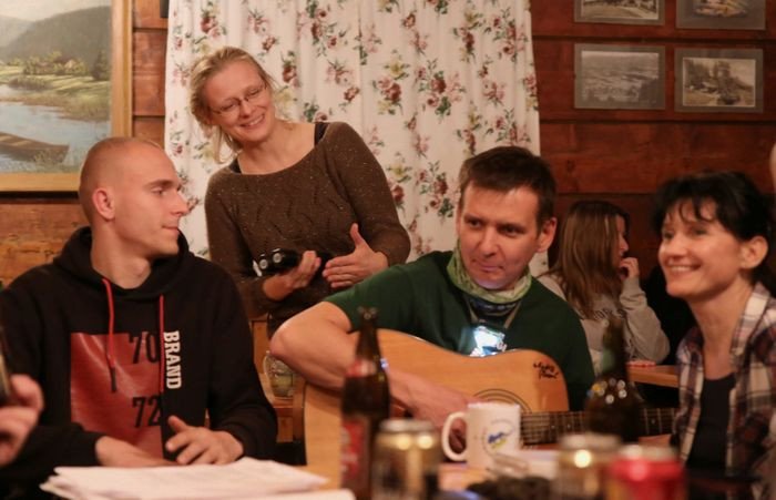 w-szwajcarce-klimatyczny-wieczor-78652